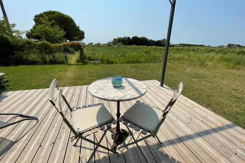 Myinsolite - Tiny-House, Jacuzzi, Brasero, Piscine Айга-Мортас Екстериор снимка